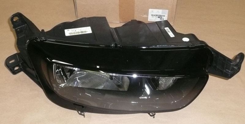 Reflektor Citroen C4 Picasso II prawy