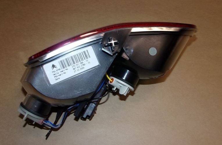 Lampa tylna Citroen C4 II lewa