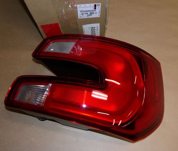 Lampa tylna Citroen C4 Picasso II lewa