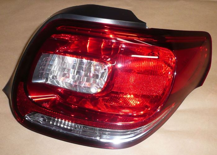 Lampa tylna Citroen DS3 prawa