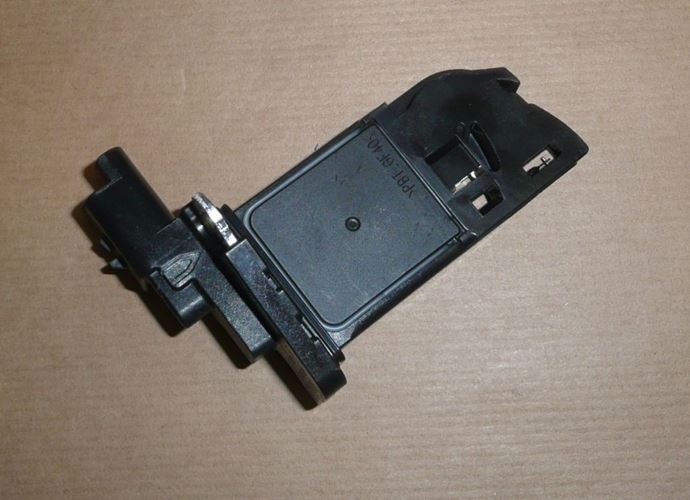 Przepływomierz czujnik masy powietrza Citroen C3 Peugeot 208 1.6 HDi
