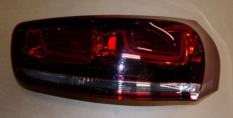 Lampa tylna Citroen C4 Picasso II prawa