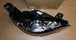 REFLEKTOR PEUGEOT 308 II PRAWY