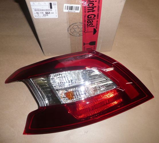 Lampa tylna Peugeot 308 II lewa