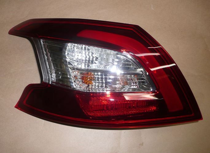 Lampa tylna Peugeot 308 II lewa