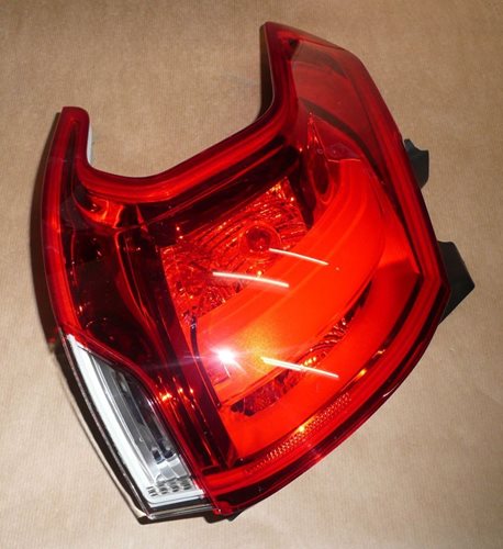 Lampa tylna zespolona Peugeot 2008 lewa