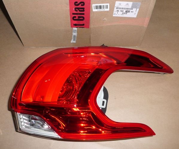 Lampa tylna Peugeot 2008 prawa
