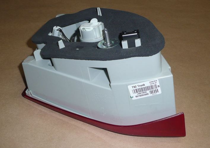 Lampa tylna Peugeot 308 prawa