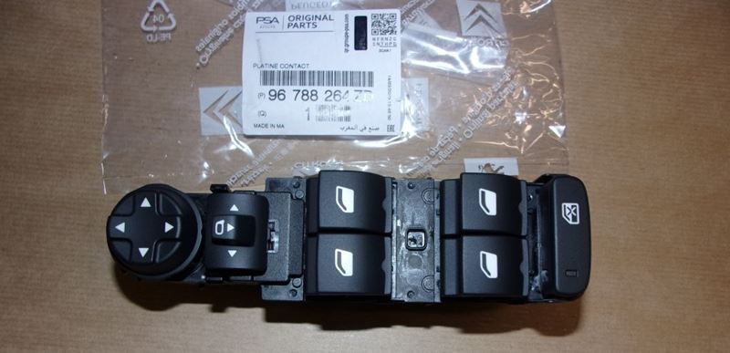 Przycisk podnoszenia i opuszczania szyb Peugeot 308 II