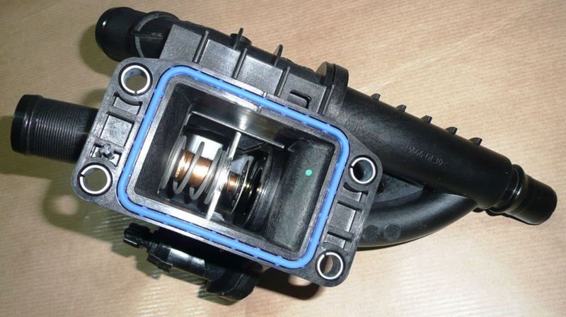 Obudowa termostatu Citroen C3 C4 Peugeot 206 207 301