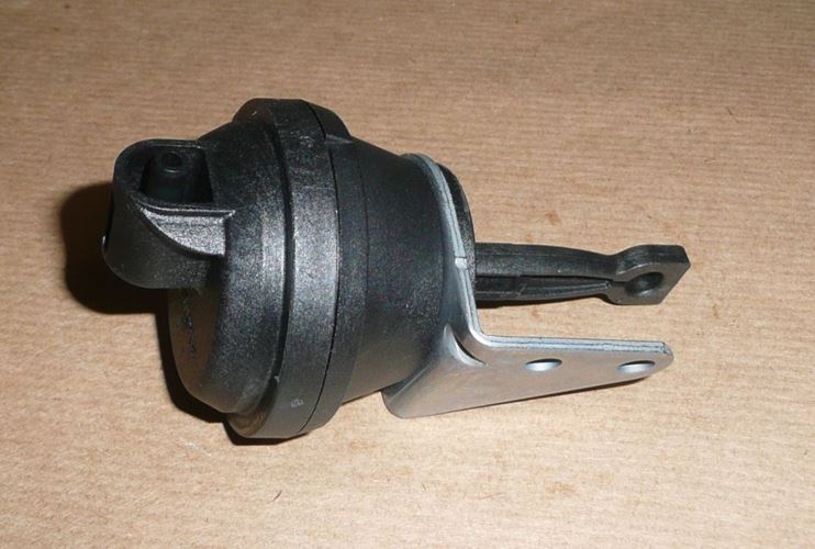 Siłownik EGR Citroen C4 C5 X7 Peugeot 308 508 3008