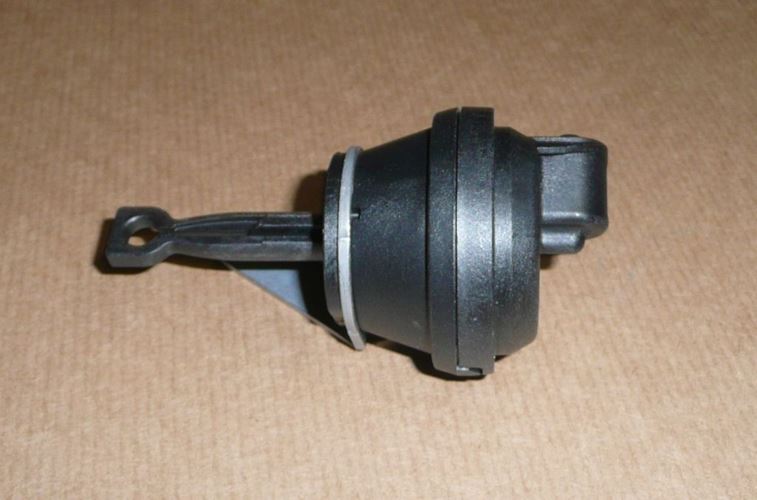 Siłownik EGR Citroen C4 C5 X7 Peugeot 308 508 3008