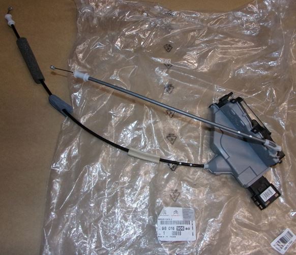 Zamek drzwi Citroen C4 Cactus tył prawy