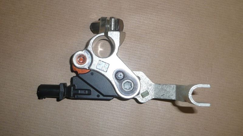 Klema minusowa czujnik Citroen Berlingo III