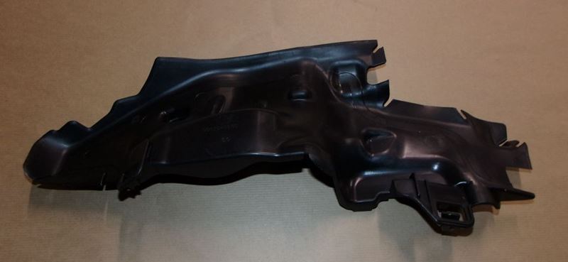 Wlot powietrza Peugeot 208