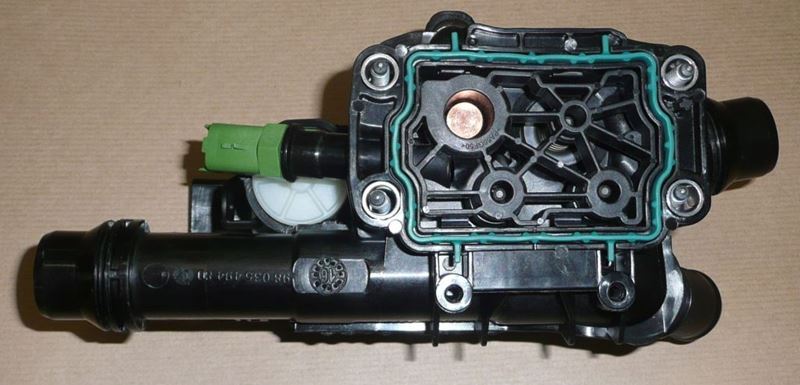 Obudowa termostatu Citroen C3 C4 Peugeot 208 301 308