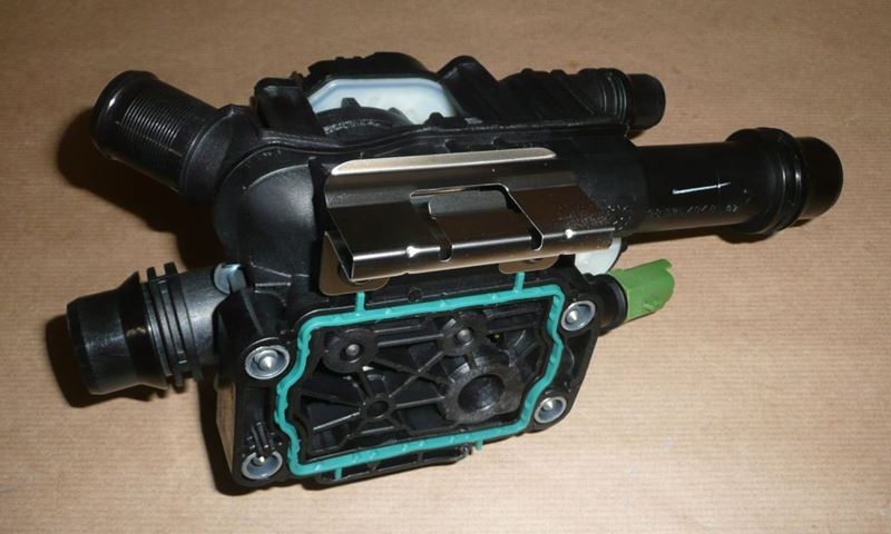 Obudowa termostatu Citroen C3 C4 Peugeot 208 301 308