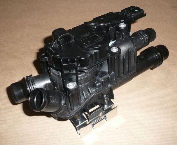 Obudowa termostatu Citroen C3 C4 Peugeot 208 301 308