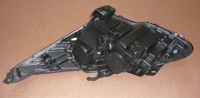 Reflektor Peugeot 5008 I 3008 I prawy