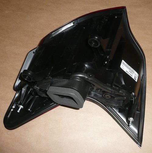 Lampa tylna Peugeot 3008 prawa