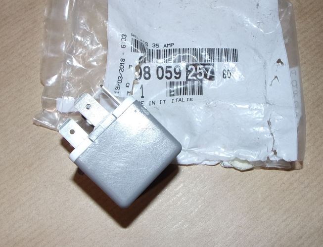 Przekaźnik elektryczny Citroen Berlingo III 35A