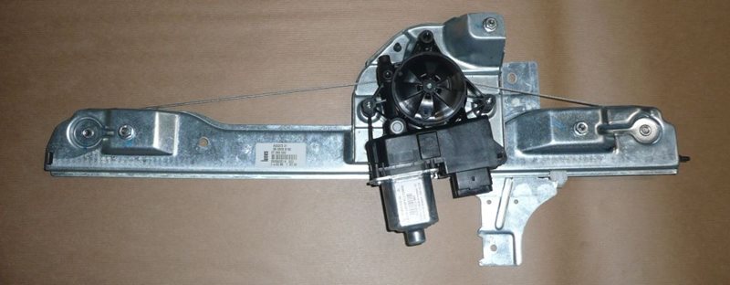 Podnośnik szyby elektryczny Peugeot 208 2008 lewy przód