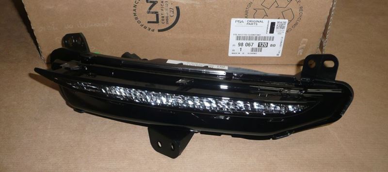 Lampa jazdy dziennej LED Peugeot 308 prawe