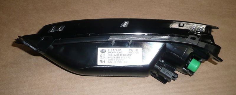 Lampa jazdy dziennej LED Peugeot 308 prawe
