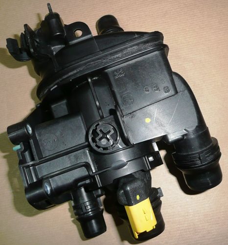 Obudowa termostatu Citroen Berlingo Peugeot 208 308