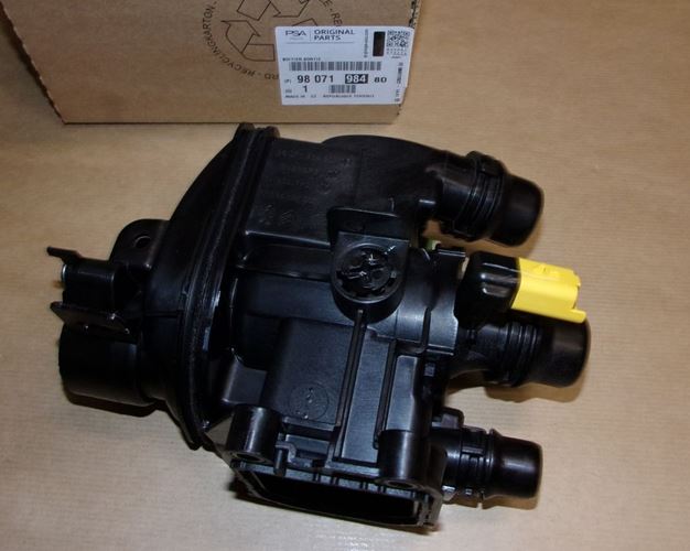 Obudowa termostatu Citroen C3 C4 Peugeot 208 308 2008