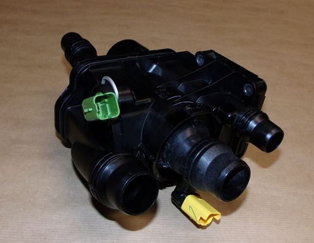 Obudowa termostatu Citroen C3 C4 Peugeot 208 308 2008