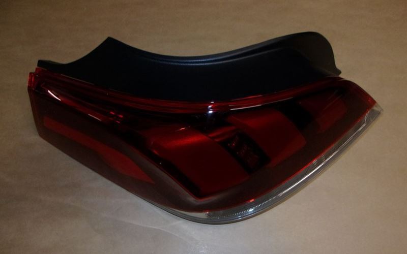 Lampa tylna Peugeot 508 lewa