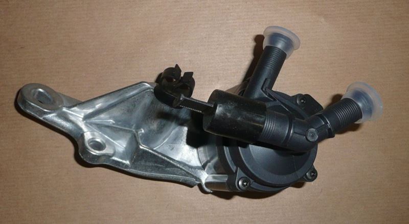 Pompa obiegu wody Citroen Berlingo Peugeot 208 308