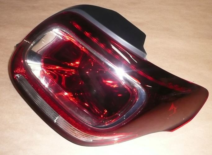 Lampa tylna Citroen DS3 prawa