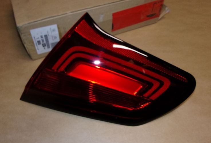 Lampa tylna Citroen C4 II prawa
