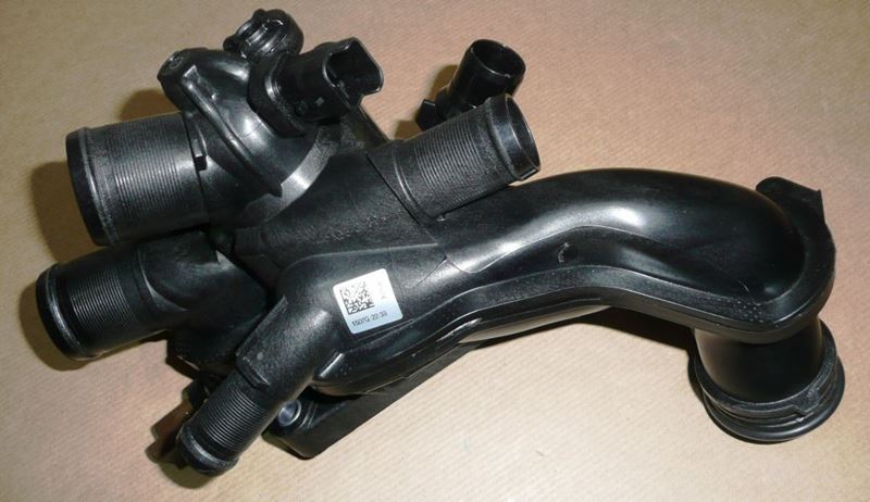 Obudowa termostatu Citroen C4 Peugeot 207 208 308
