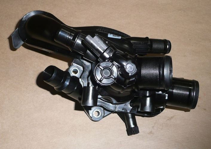 Obudowa termostatu Citroen C5 X7 1.6 THP