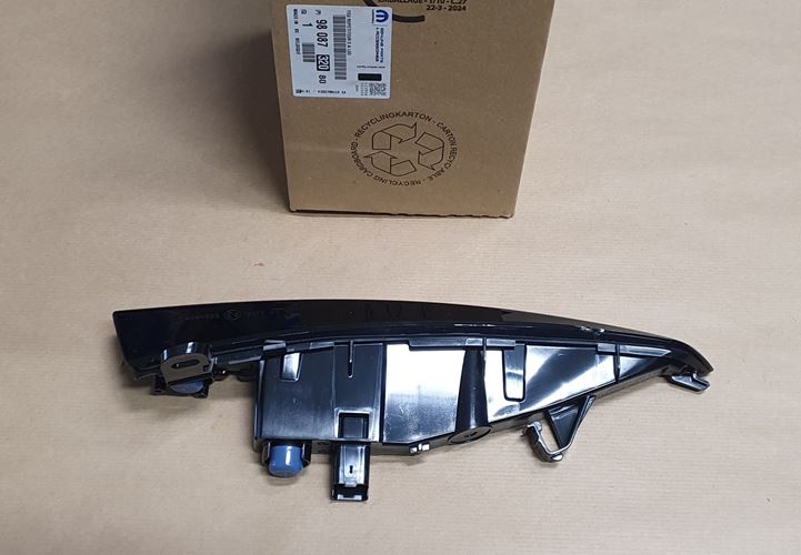Lampka kierunkowskazu Citroen DS5 prawa