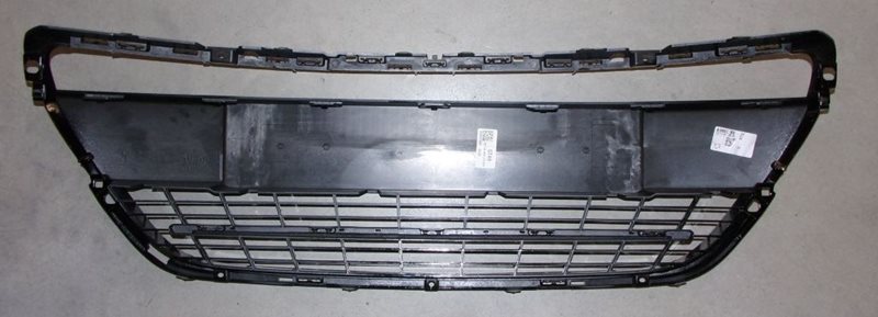 Atrapa grill przód Peugeot 208