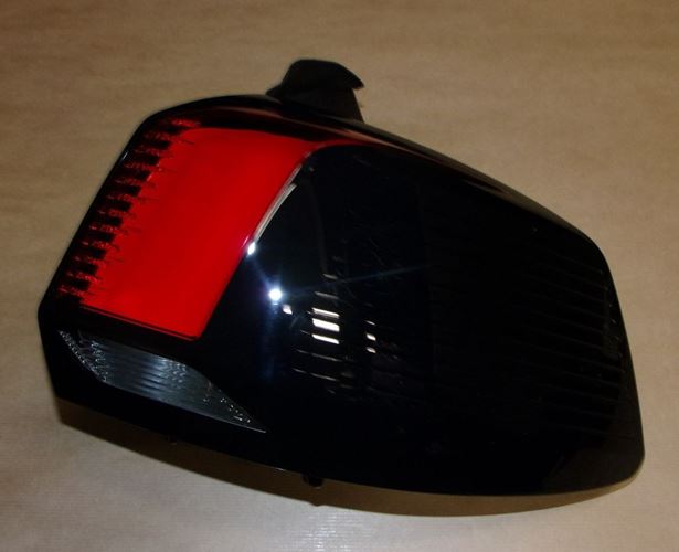 Lampa tylna Peugeot 5008 prawa
