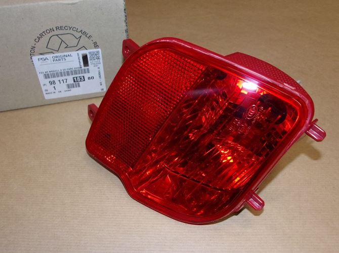 Lampa przeciwmgłowa Citroen C5 Aircross tył prawa