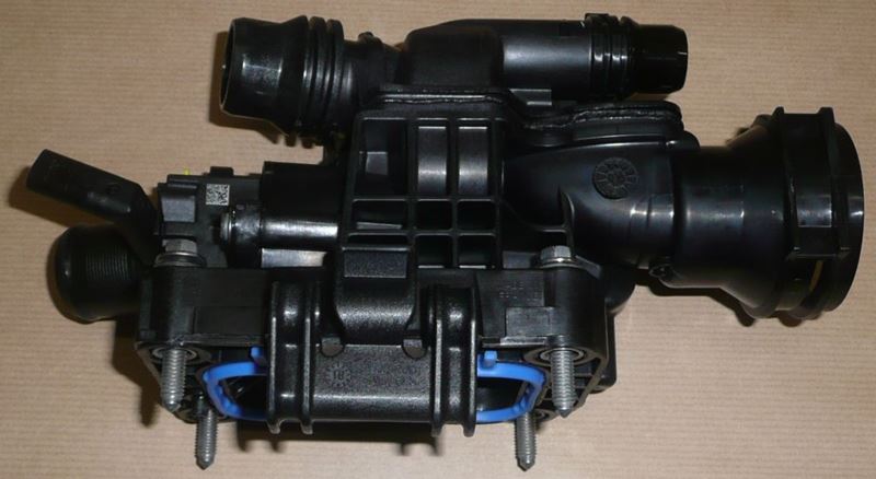 Obudowa termostatu Citroen C3 Peugeot 208 1.5 Blue Hdi