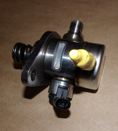 Pompa paliwa Citroen C4 II Peugeot 208 3008 1.2 Thp