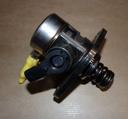 Pompa paliwa Citroen C4 II Peugeot 208 3008 1.2 Thp
