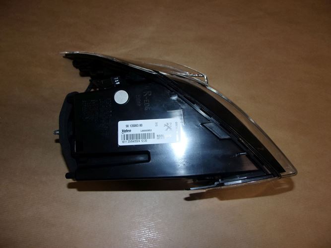 Lampa tylna Peugeot 508 II prawa