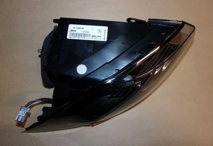 Lampa tylna Peugeot 508 III lewa