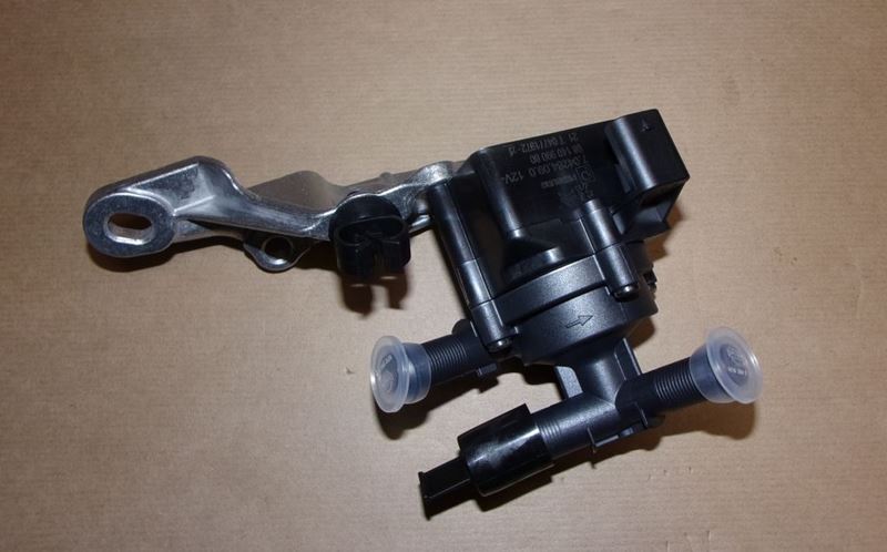 Pompa obiegu wody Citroen C4 III C5 II 1.2 Thp