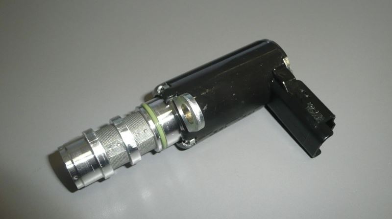 Elektrozawór pompy oleju Citroen C5 X7 Peugeot 308