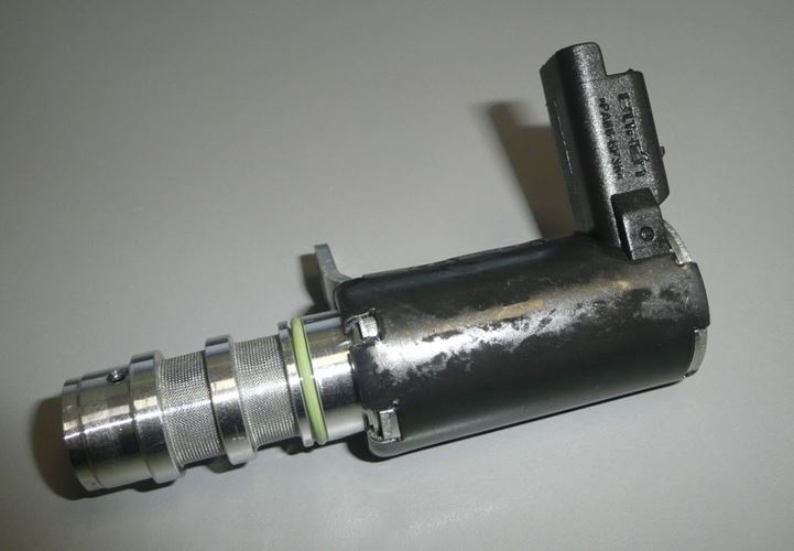 Elektrozawór pompy oleju Citroen C5 X7 Peugeot 308
