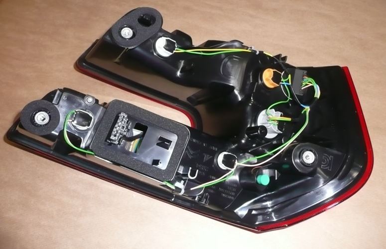 Lampa tylna Citroen C4 Picasso II prawa
